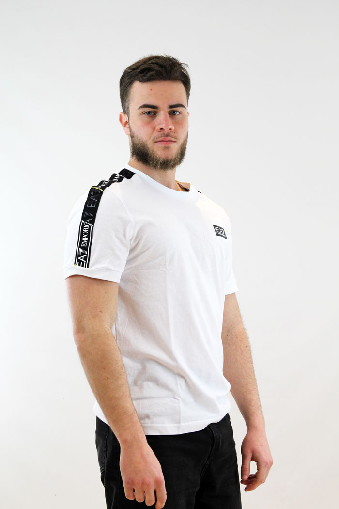 t-shirt logo series con logo