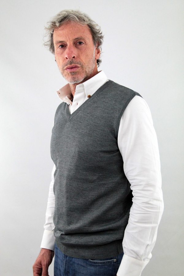 old river gilet